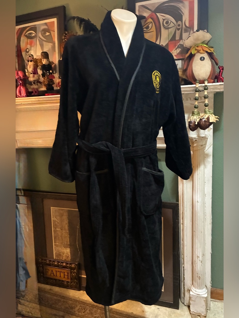 Donald Trump plush black cotton robe with gold embroidered presidential seal O/S